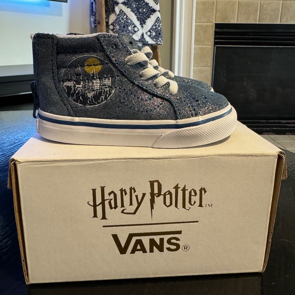 Vans Sk8-Hi Harry Potter Hogwarts Blue Metallic toddler sz 5 New In Box